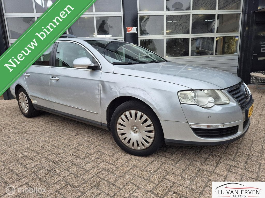 Volkswagen Passat Variant 2.0 FSI Comfortline Business, Auto's, Voorwielaandrijving, 4 cilinders, Origineel Nederlands, Handgeschakeld