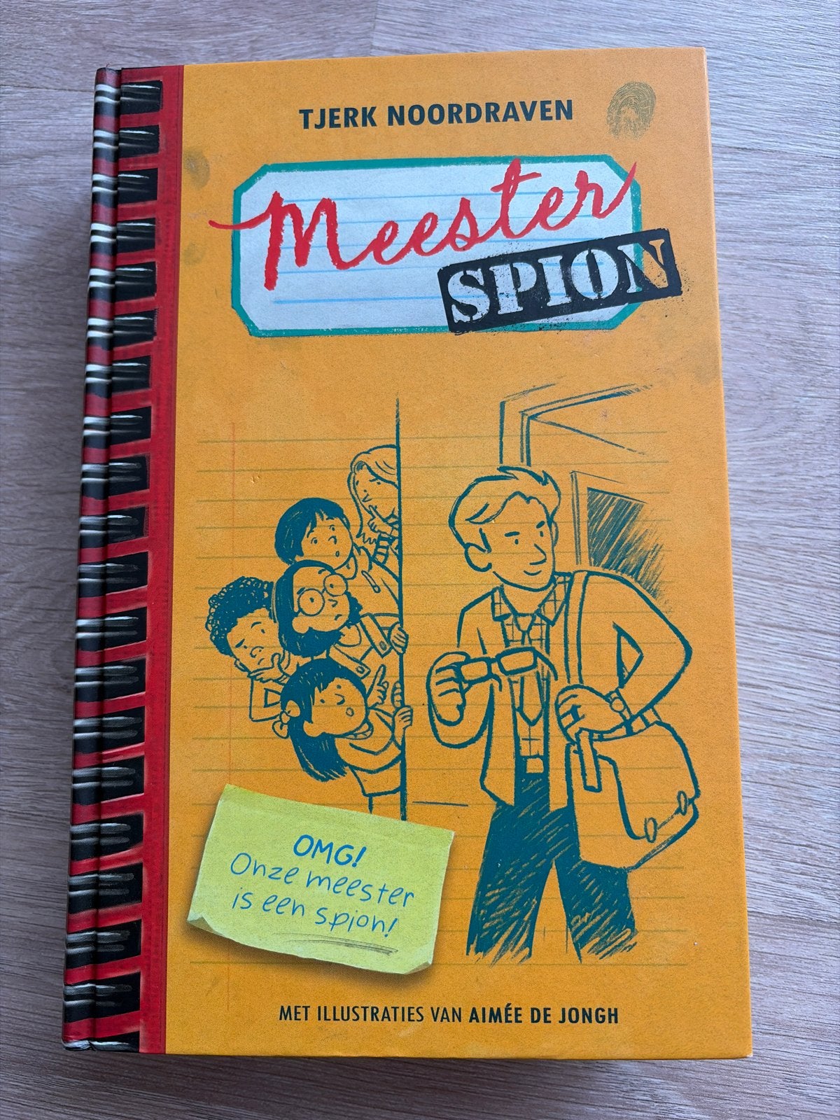 Meester Spion - Tjerk Noordraven (Kinderboek), Ophalen of Verzenden, Zo goed als nieuw