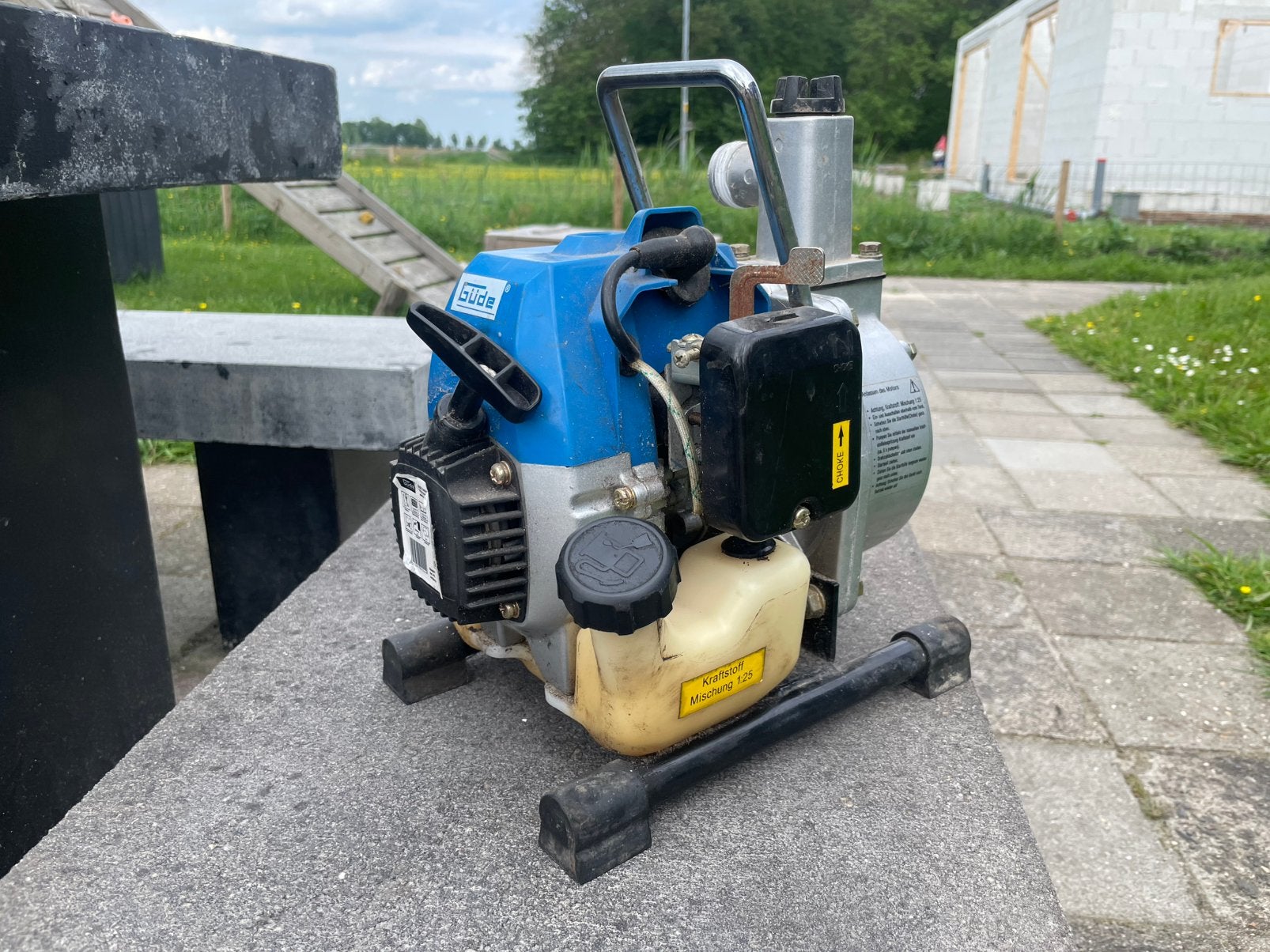 Gude Waterpomp op benzine, ideaal voor in de tuin, Ophalen of Verzenden, Zo goed als nieuw, Handmatig, Beregeningspomp
