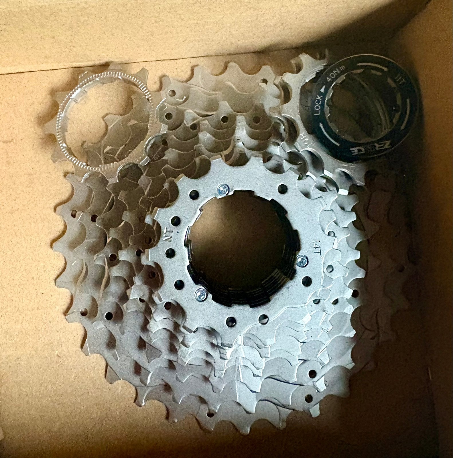 New Cassette zrace 11v, Fietsen en Brommers, Fietsonderdelen, Ophalen of Verzenden, Zo goed als nieuw