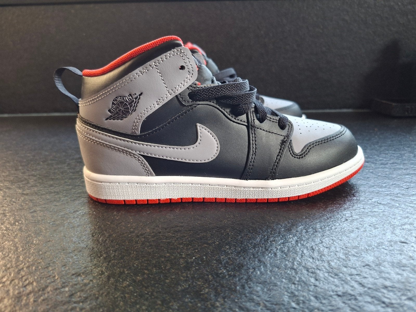 Nike Jordan maat 35 NIEUW, Kinderen en Baby's, Ophalen of Verzenden