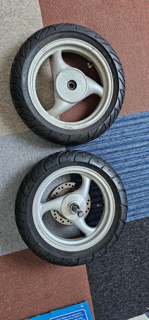 Scooterwielen met banden - Destone 120/70-12, Fietsen en Brommers, Brommeronderdelen | Scooters, Ophalen of Verzenden