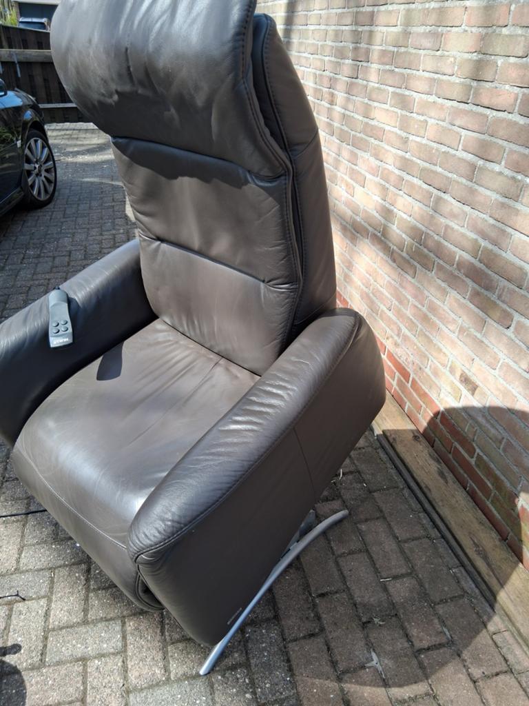 Hukla staop/relax stoel elektrisch, Ophalen, Gebruikt, Leer, 50 tot 75 cm