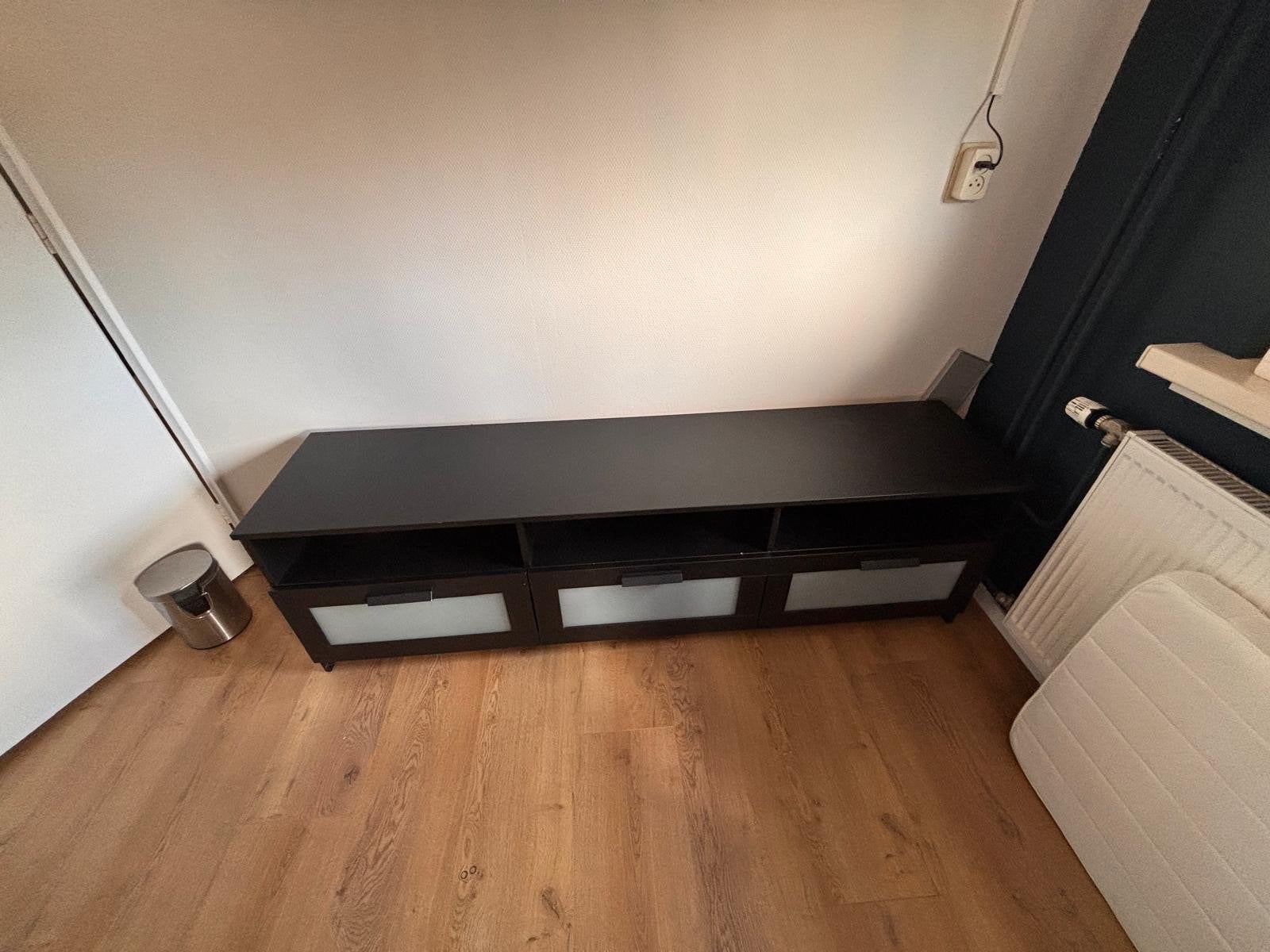 Zwart tv-meubel met lades en open vakken, Huis en Inrichting, Ophalen, Gebruikt, 150 tot 200 cm, Minder dan 100 cm