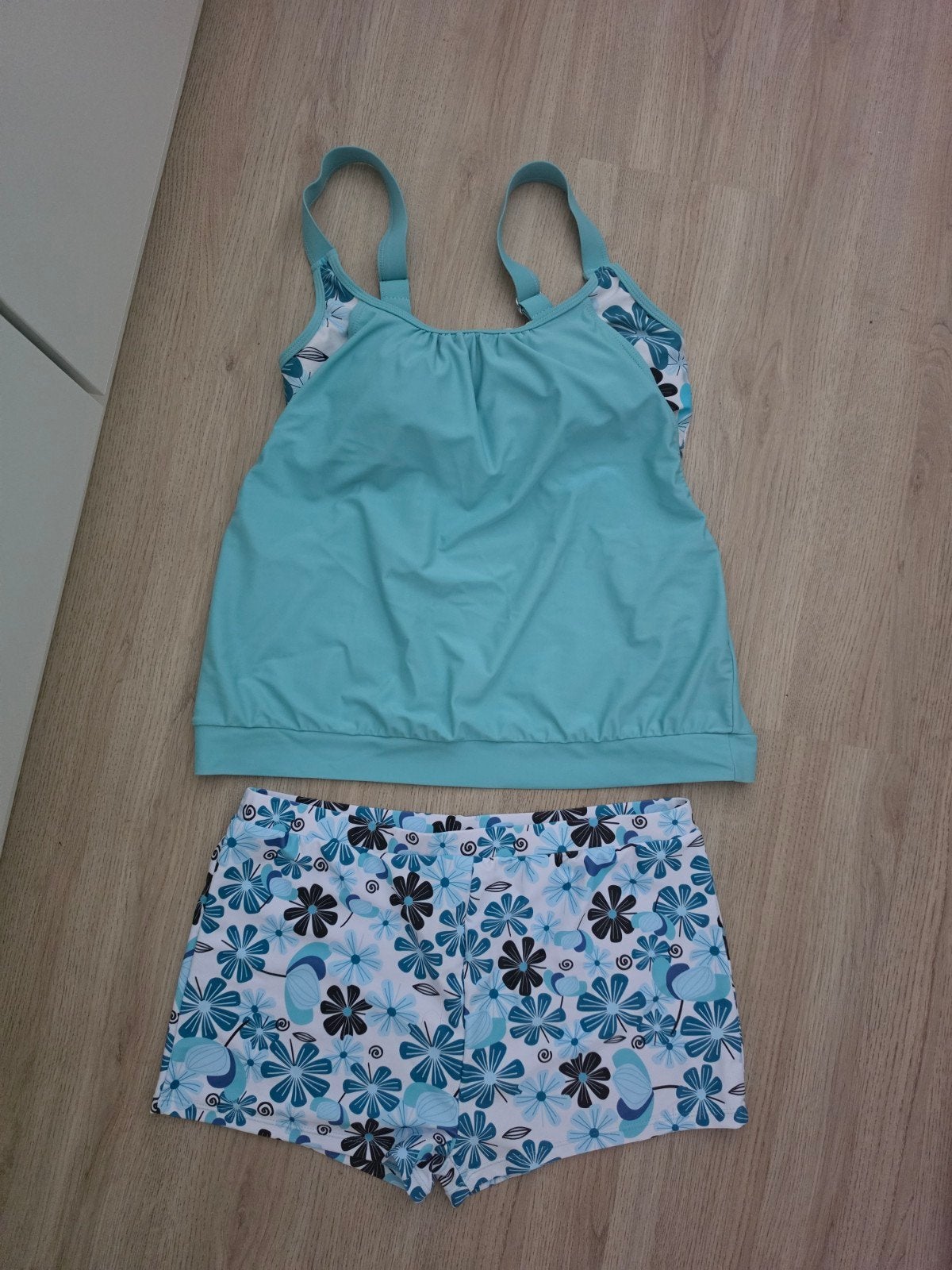 Nieuwe Turquoise tankini met bloemenprint zwemshort, Kleding | Dames, Meerkleurig, Nieuw, Ophalen of Verzenden, Onbekend