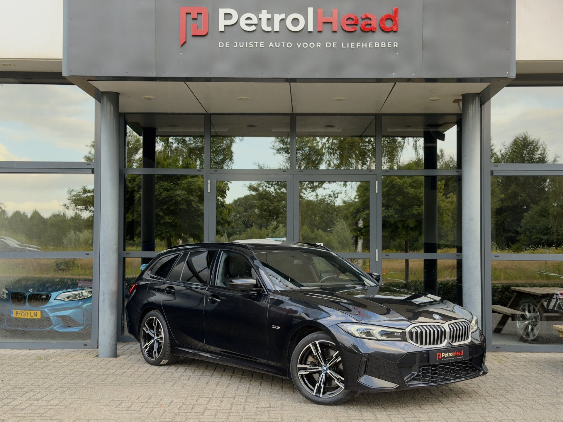 BMW 3 Serie Touring 320e M-Sport, Pano, Trekhaak, Camera, BT, Auto's, BMW, Automaat, 1998 cc, Gebruikt, Zwart