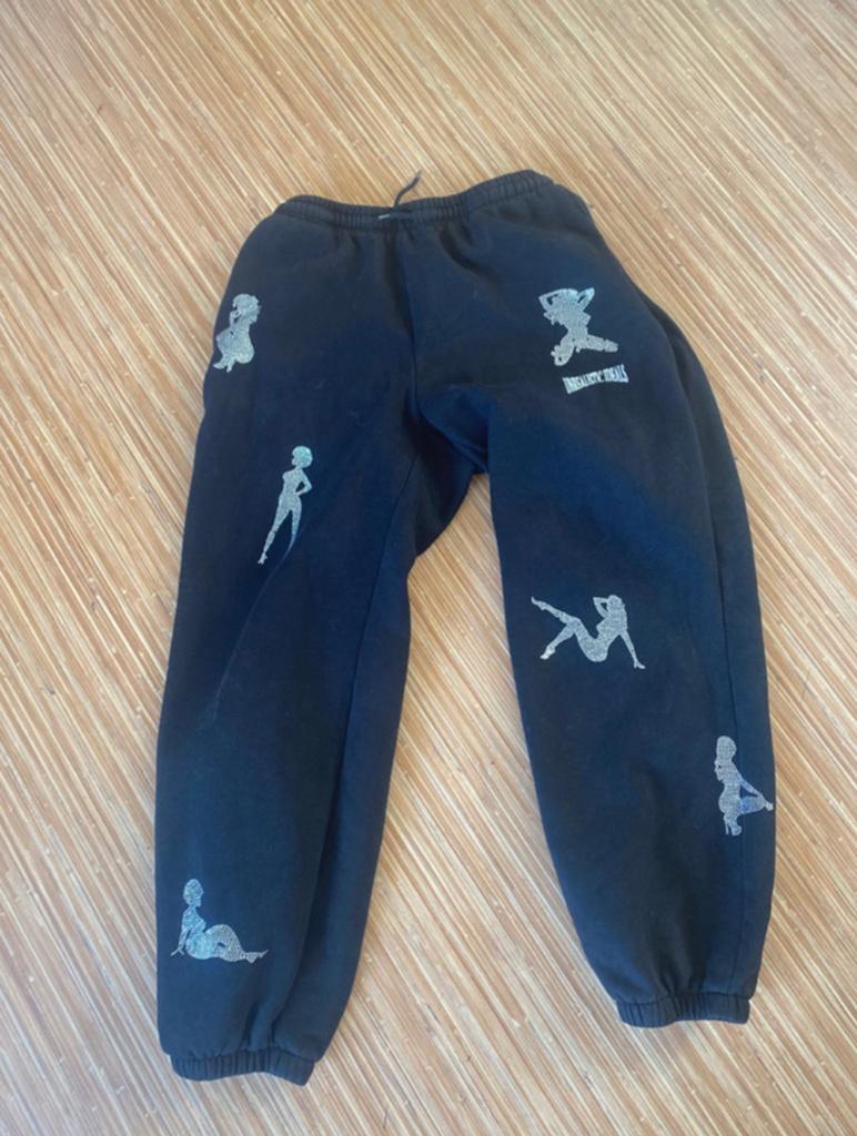 Named Collective Joggingbroek Zwart met Prints Maat XL, Kleding | Dames, Broeken en Pantalons, Ophalen, Gedragen, Maat 46/48 (XL) of groter