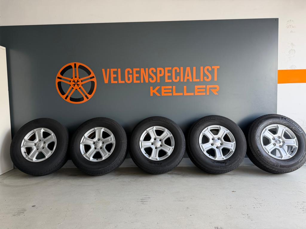 Jeep Wrangler 17 inch velgen 5 Stuks 5x127 Origineel Micheln, Ophalen of Verzenden, 17 inch, Zomerbanden, Banden en Velgen