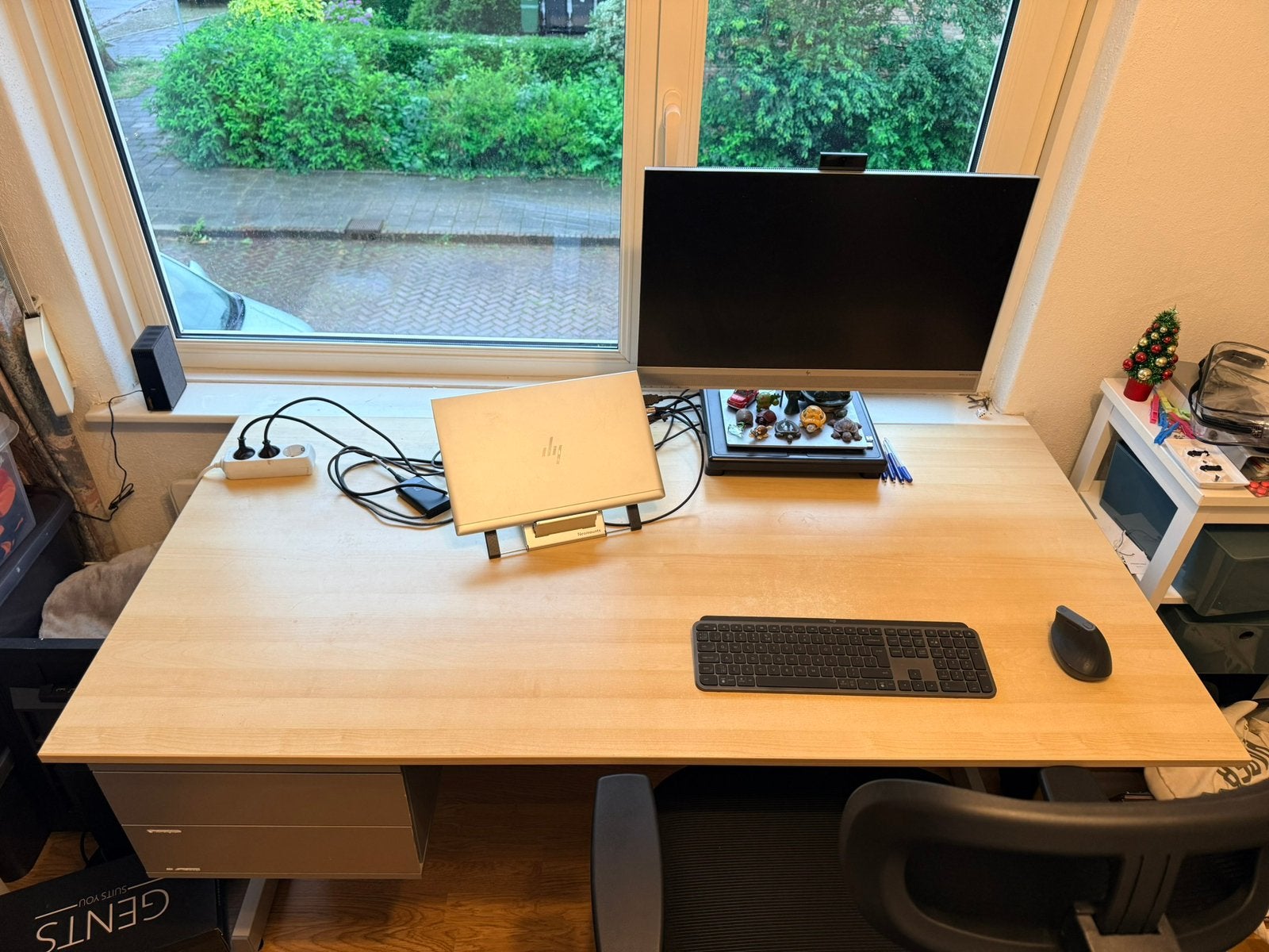Bureau (bieden mag!), Ophalen, 160 cm, Hout, Zo goed als nieuw