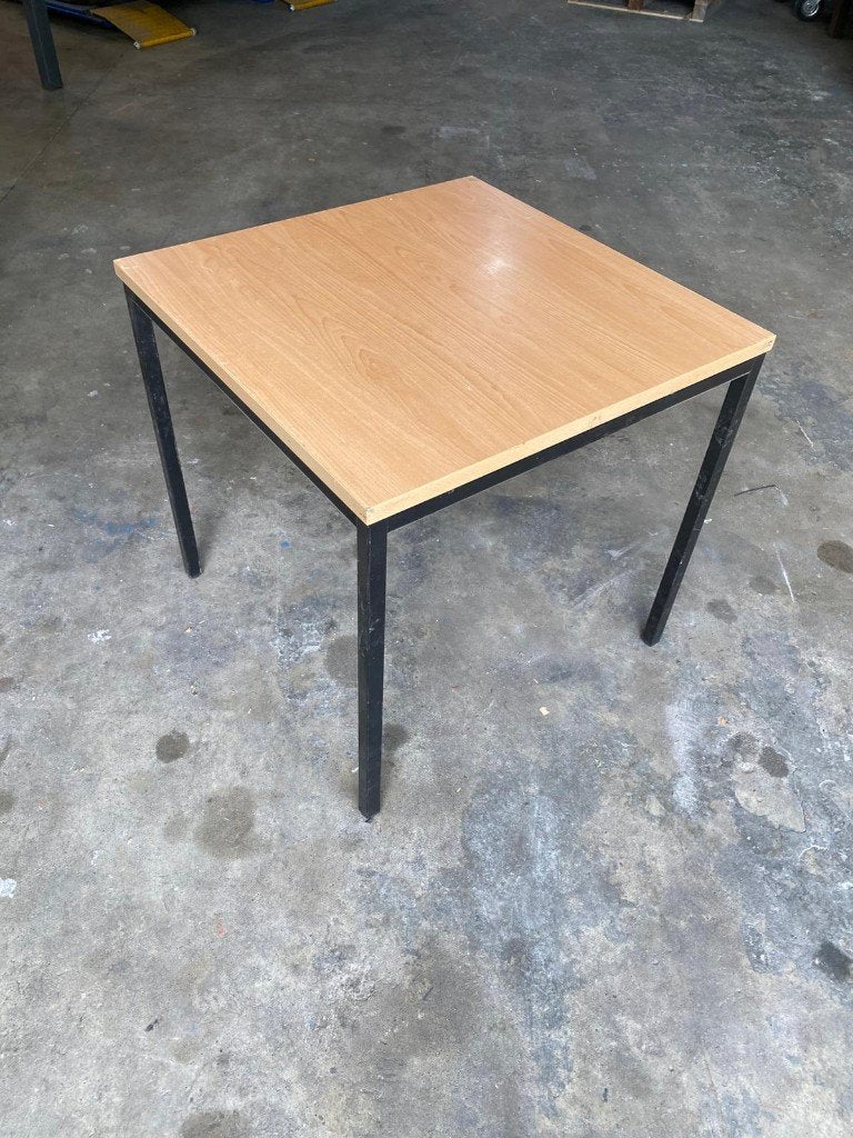 20x Vierkante tafels  – 80x80x79 cm, Ophalen, Gebruikt