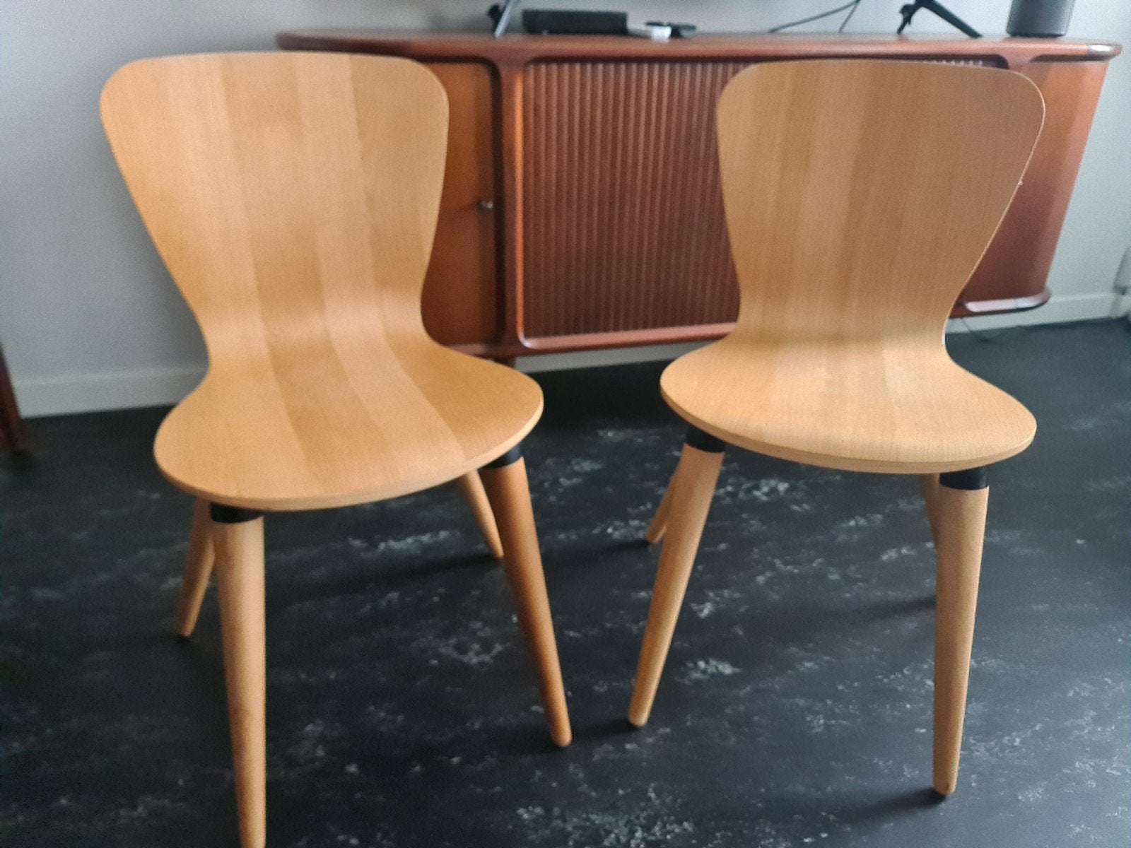 2 mooie houten eetkamer stoelen, Ophalen, Gebruikt, Twee, Hout