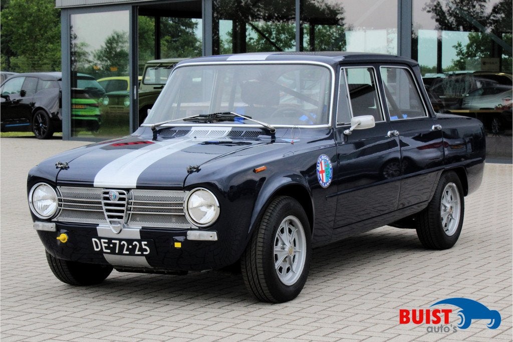 Alfa Romeo Giulia 1300 Ti PERFECT VOOR KLASSIEKE RALLY'S, Auto's, Zwart, Bedrijf, Handgeschakeld, 2 stoelen