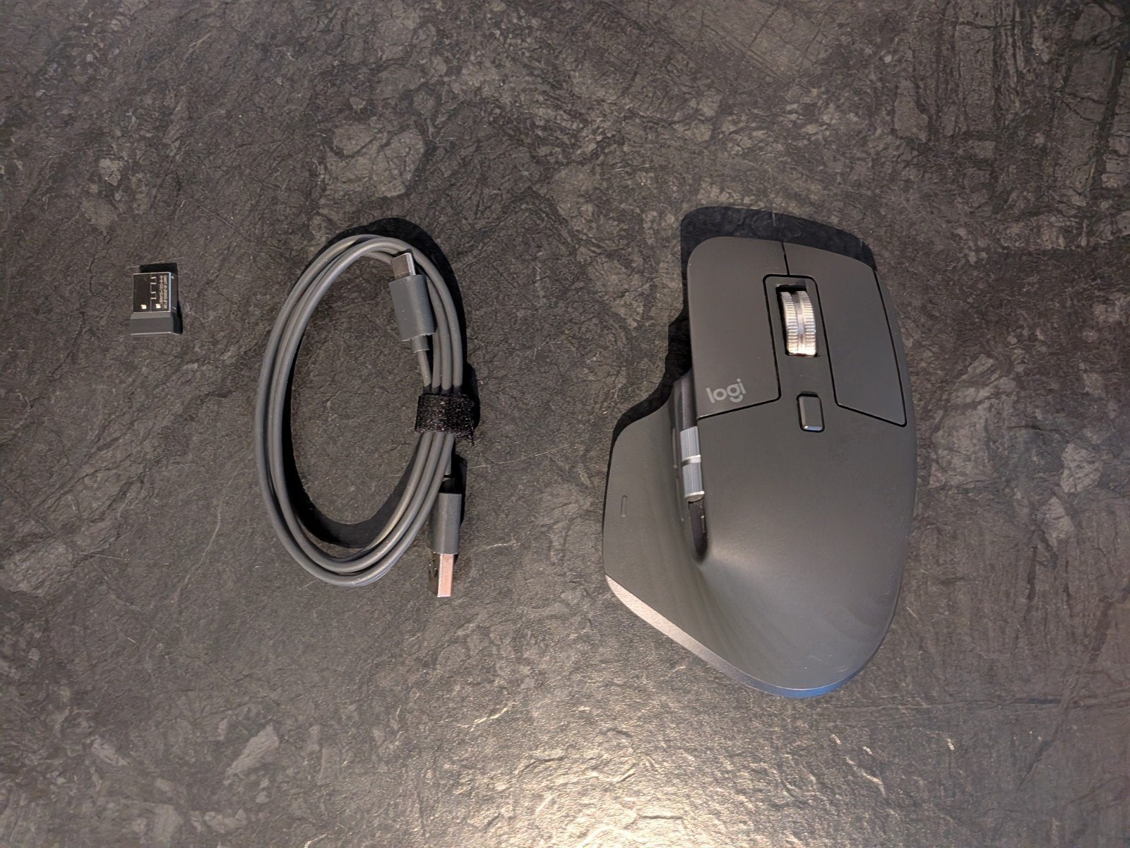 Logitech MX Master 3S - Zo goed als nieuw + dongle & oplader, Computers en Software, Rechtshandig, Muis, Ergonomisch, Ophalen of Verzenden