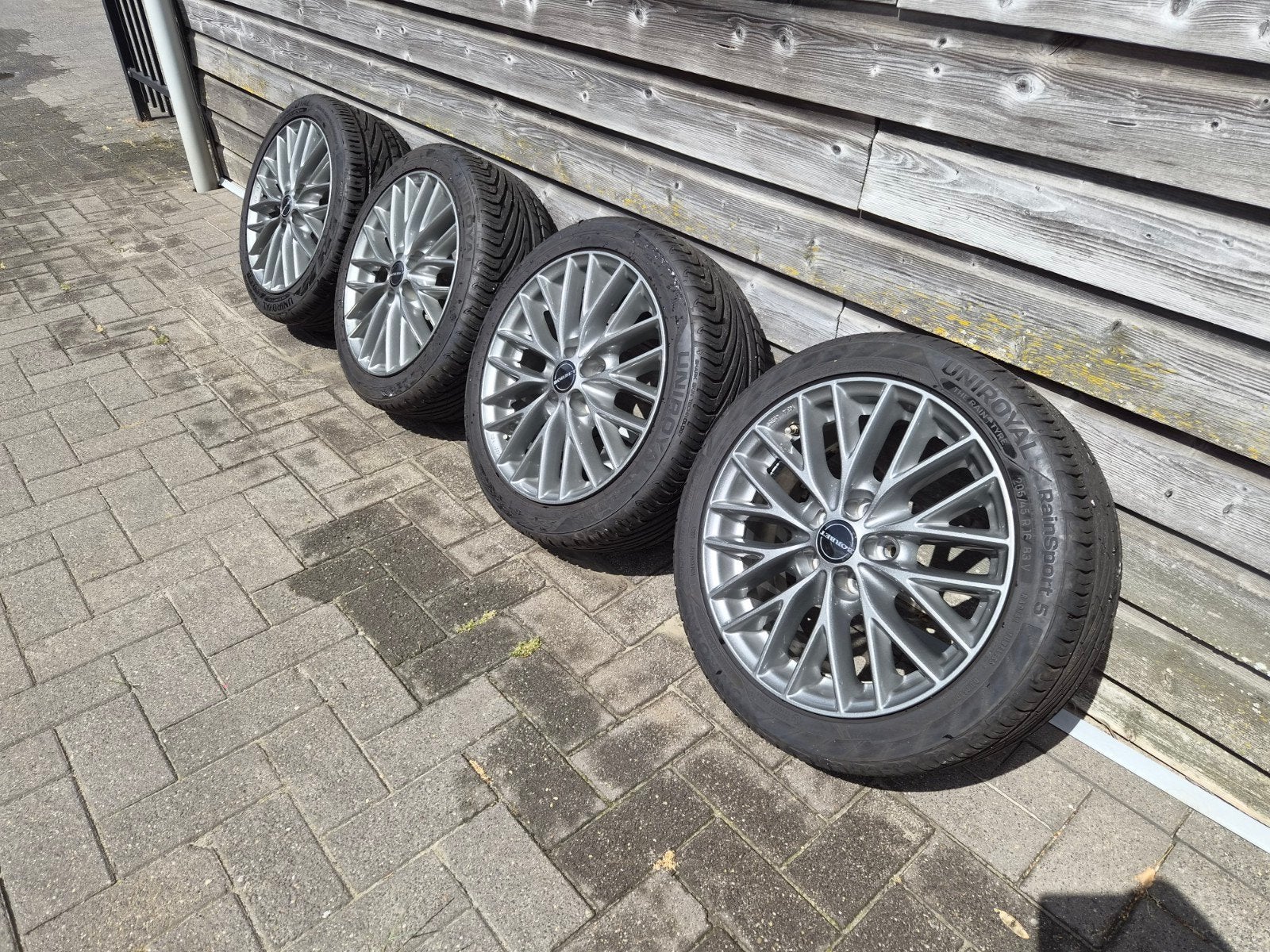 16 inch Borbet BSW5 Dark Grey velgen met Uniroyal banden, Gebruikt, 16 inch, Banden en Velgen, Personenwagen