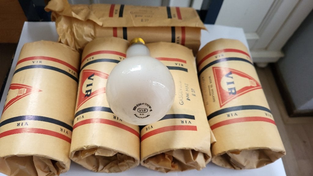 Unieke Vintage Gloeilampen VIR Maastunnel 200W NOS Jaren 50, Antiek en Kunst, Ophalen of Verzenden