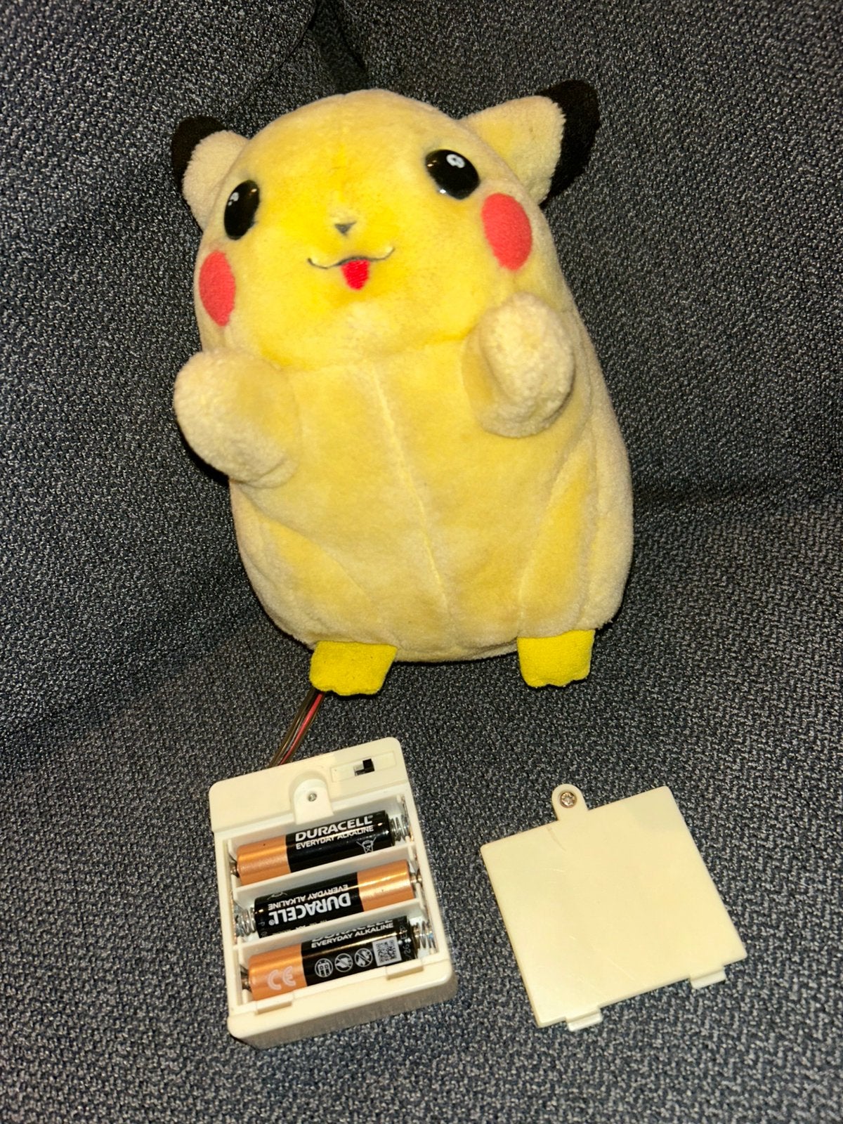 1998 pokemon talking pikachu plush  hasbro nintendo, Ophalen of Verzenden, Gebruikt, Overige typen