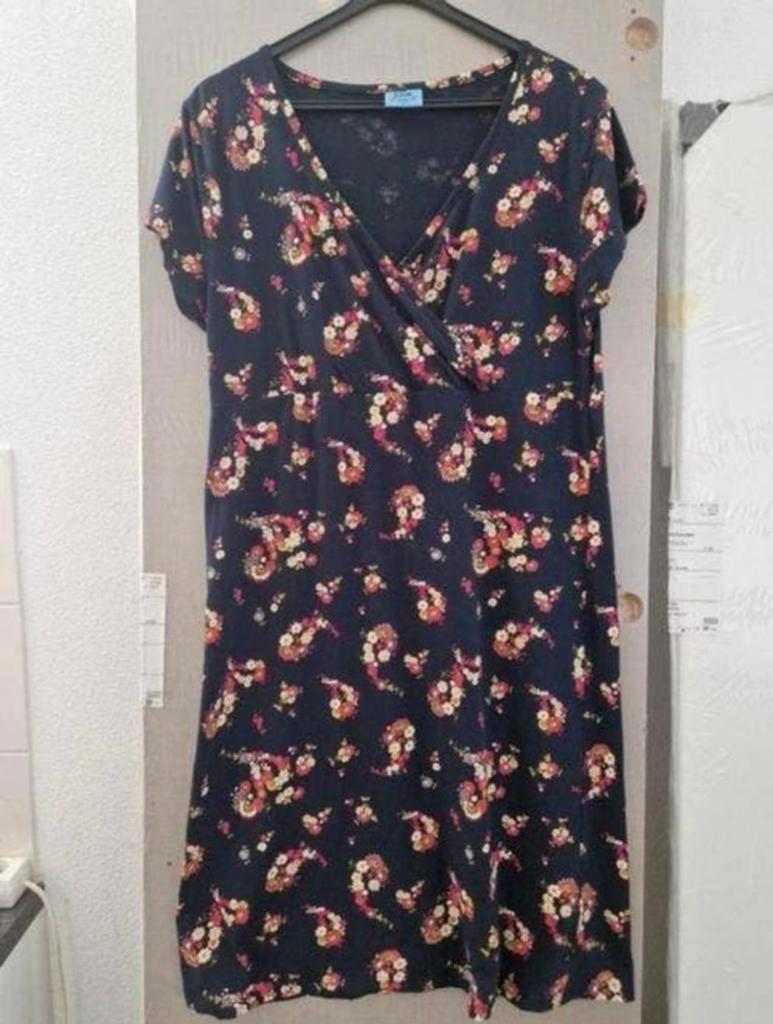 Stretchjurkje met bloemen. Maat XL. Nieuwstaat., Overige kleuren, Maat 42/44 (L), Ophalen of Verzenden, Zo goed als nieuw