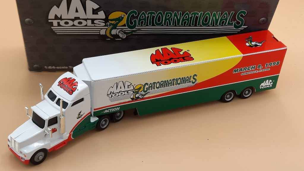 Kenworth 1998 Hauler Mac Tools 1:64 Action Performance, Ophalen of Verzenden, Zo goed als nieuw, Bus of Vrachtwagen