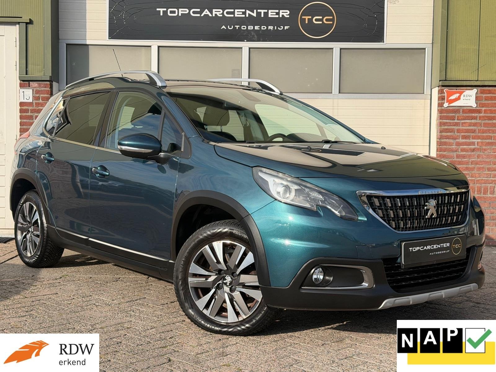 Peugeot 2008 1.2 Allure/PANO/TREKH/NAVI/PARKS/CRUISE/APK/NAP, Voorwielaandrijving, Euro 6, Origineel Nederlands, Bedrijf