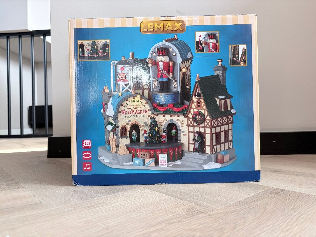 Lemax - Nutcracker Factory - Kersthuisjes voor kerstdorp, Ophalen, Zo goed als nieuw