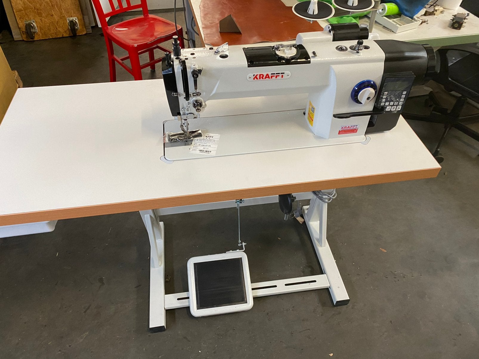 Industriele naaimachine kraft dubbel transport 37cm arm aut, Hobby en Vrije tijd, Naaimachines en Toebehoren, Overige merken, Kraft