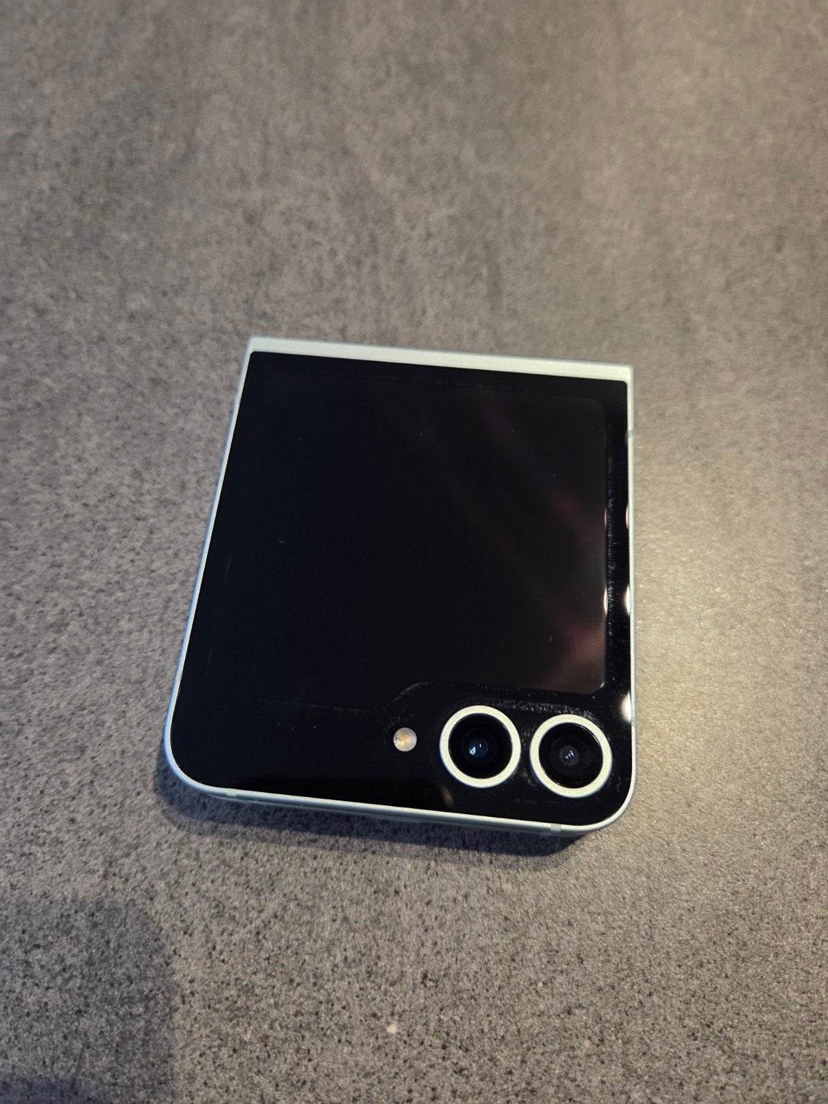 Foto 5 van Samsung Galaxy Z Flip6 256 GB Mintgroen
