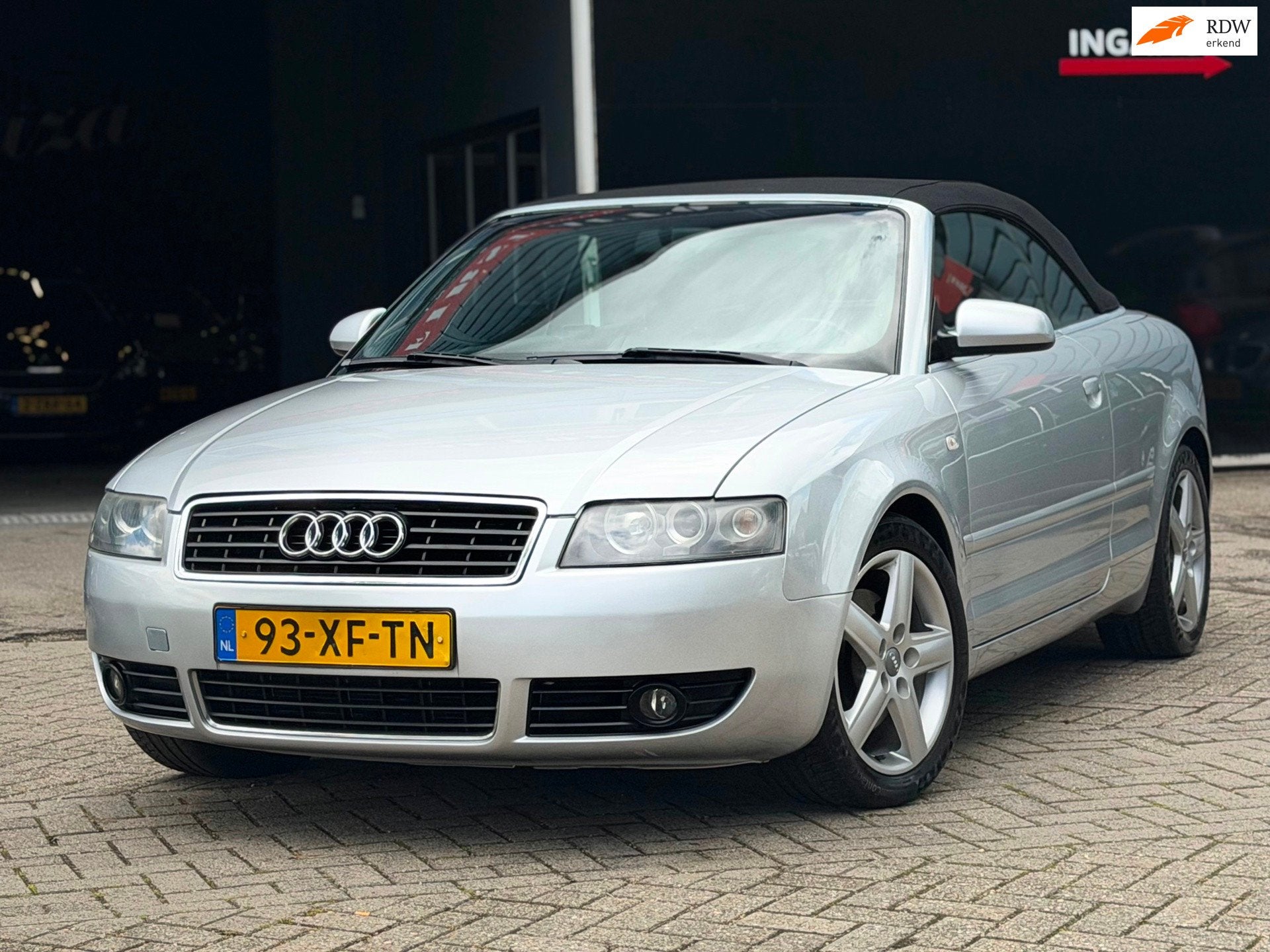Audi A4 Cabriolet 1.8 Turbo Exclusive CABRIO LEDER/STOELVERW, Voorwielaandrijving, Gebruikt, Zwart, 4 cilinders