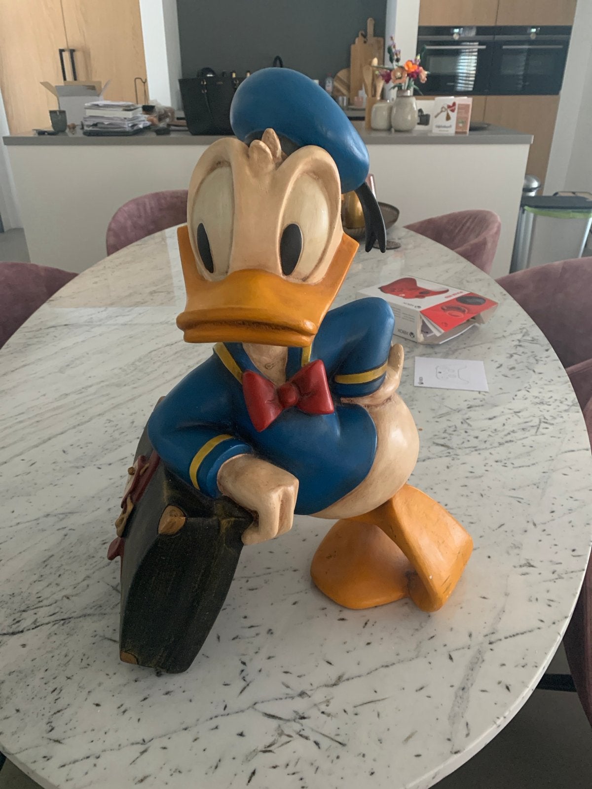 Grote Vintage Donald Duck Beeld met Koffer - Disney, Verzamelen, Disney, Ophalen, Donald Duck, Gebruikt, Beeldje of Figuurtje