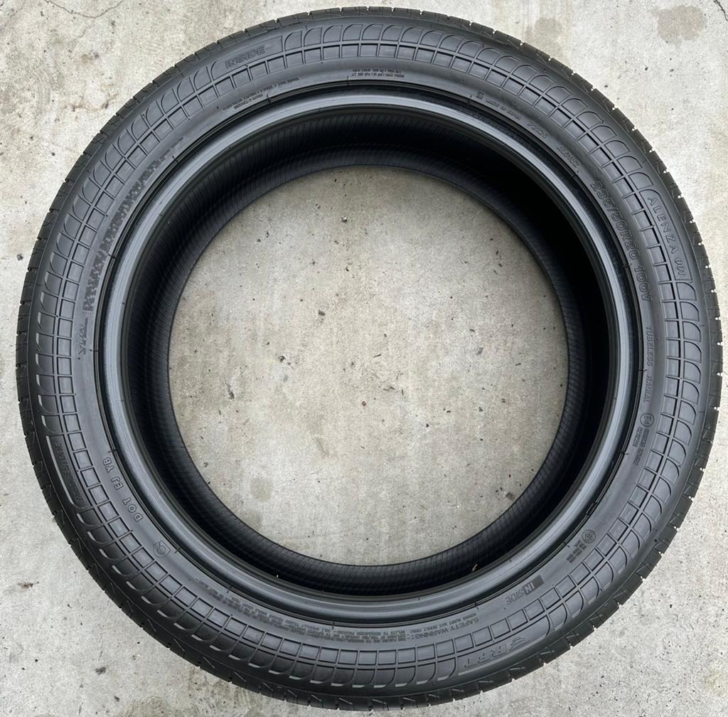 4 Stuks Bridgestone 235 50 20 Zomerbanden Inclusief Montage, Auto-onderdelen, Banden en Velgen, Nieuw, Ophalen of Verzenden, 235/50 R20