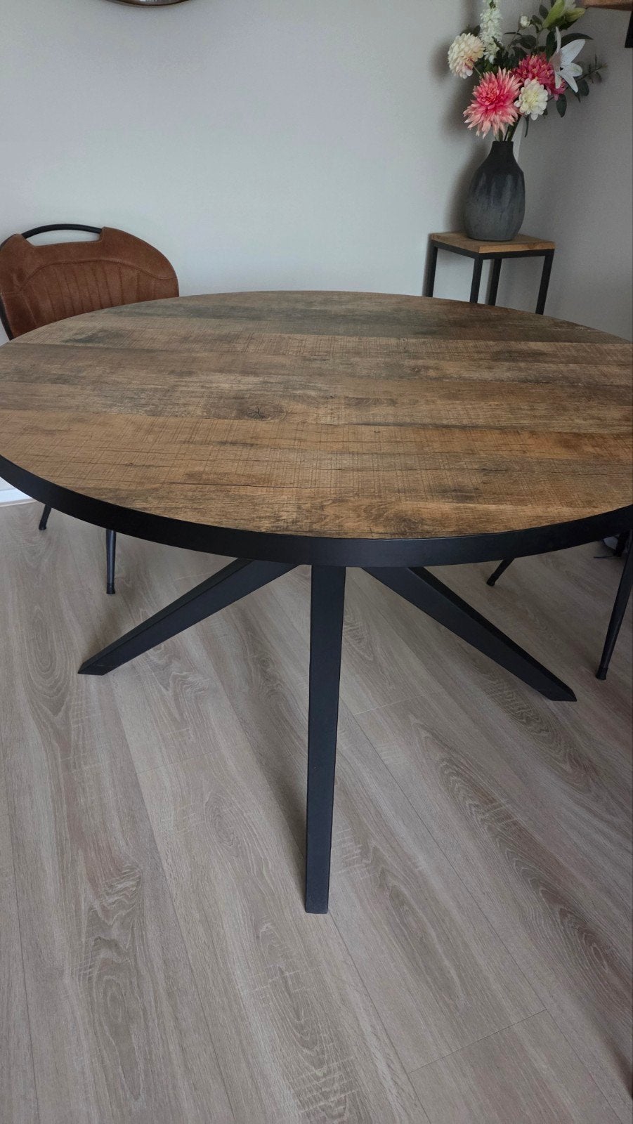 Ronde eettafel Mascaro, Ophalen, Rond, Zo goed als nieuw, Vier personen