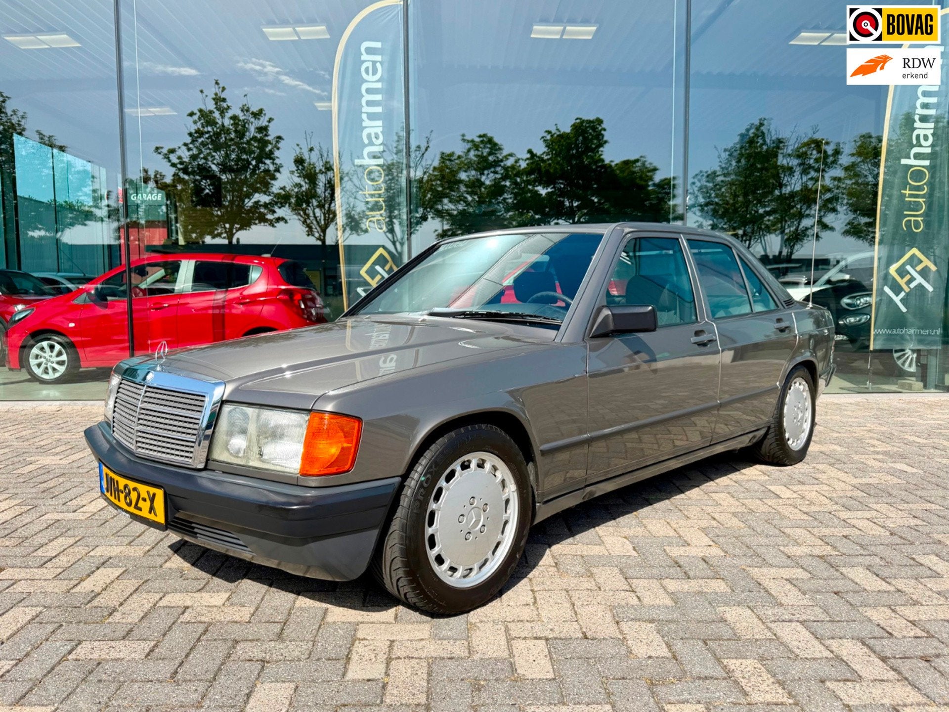 Mercedes-Benz 190-serie 2.3 E, First Paint / Erstlack, Auto's, Zwart, 4 cilinders, Sedan, Geïmporteerd