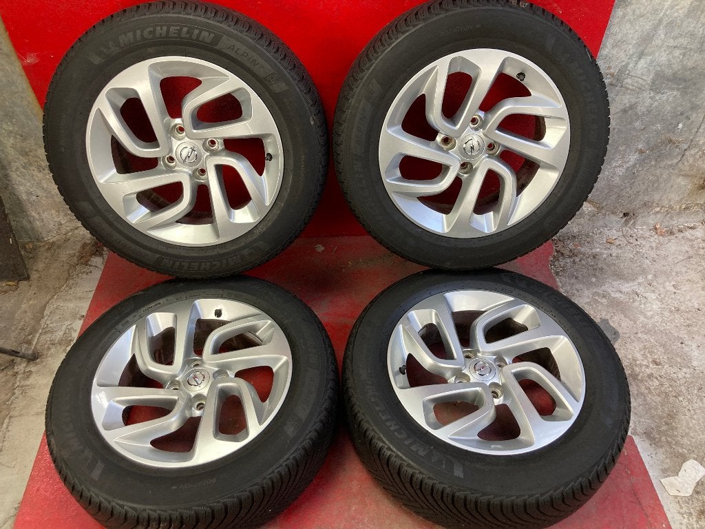 Winterbanden Opel Crossland X / Crossland 205/60R16, Gebruikt, 16 inch, ., Banden en Velgen