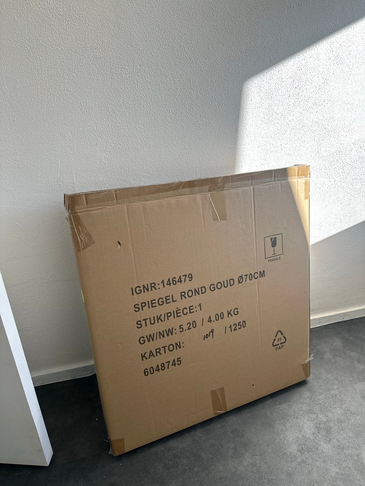 Nieuwe Ronde Gouden Spiegel Ø70cm, Rond, Nieuw, Ophalen of Verzenden, Minder dan 100 cm