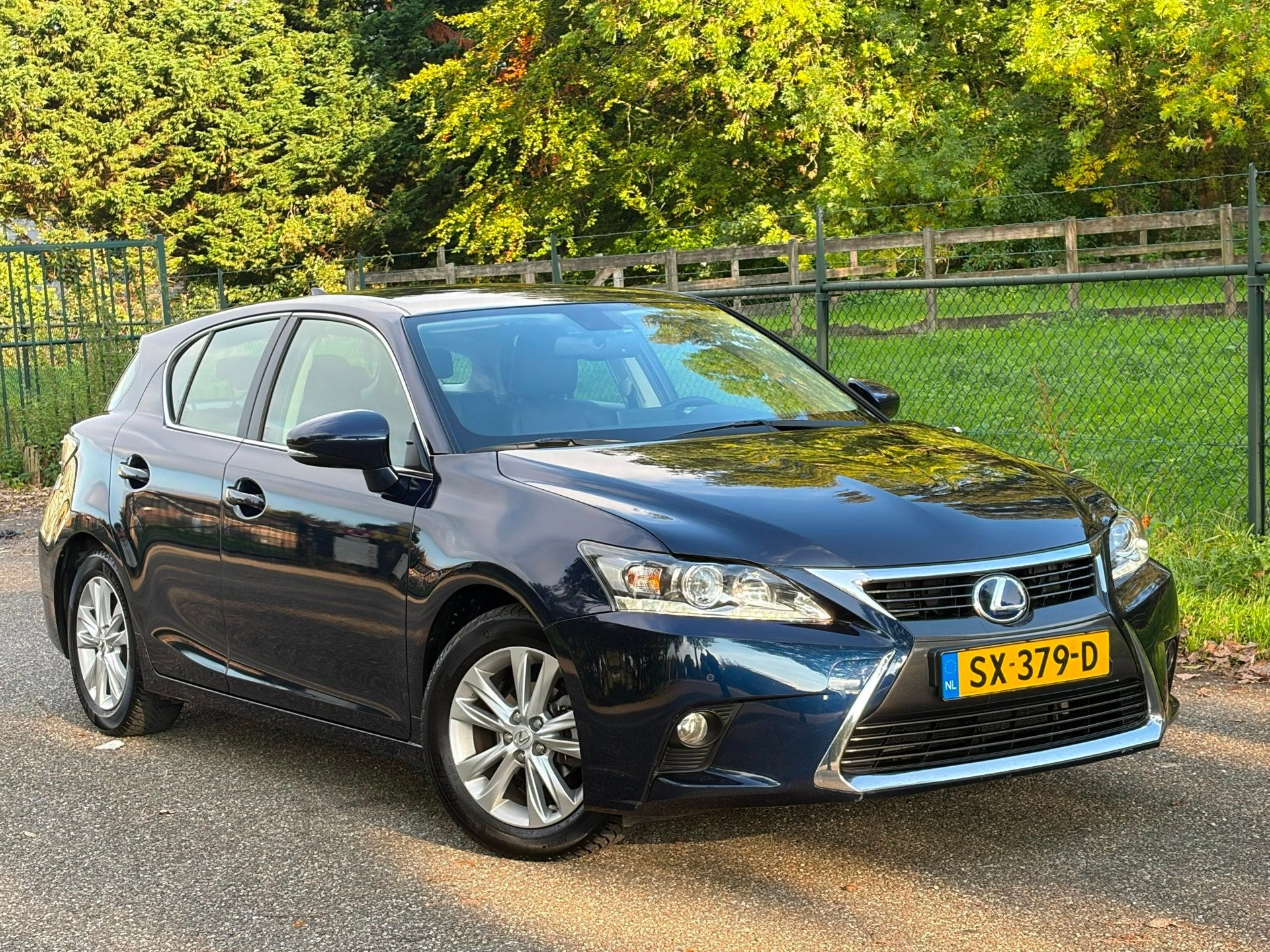 Lexus CT 200h Business Line /Navi/Xenon/Stoelverwarming/, Auto's, Gebruikt, Euro 6, 4 cilinders, Blauw