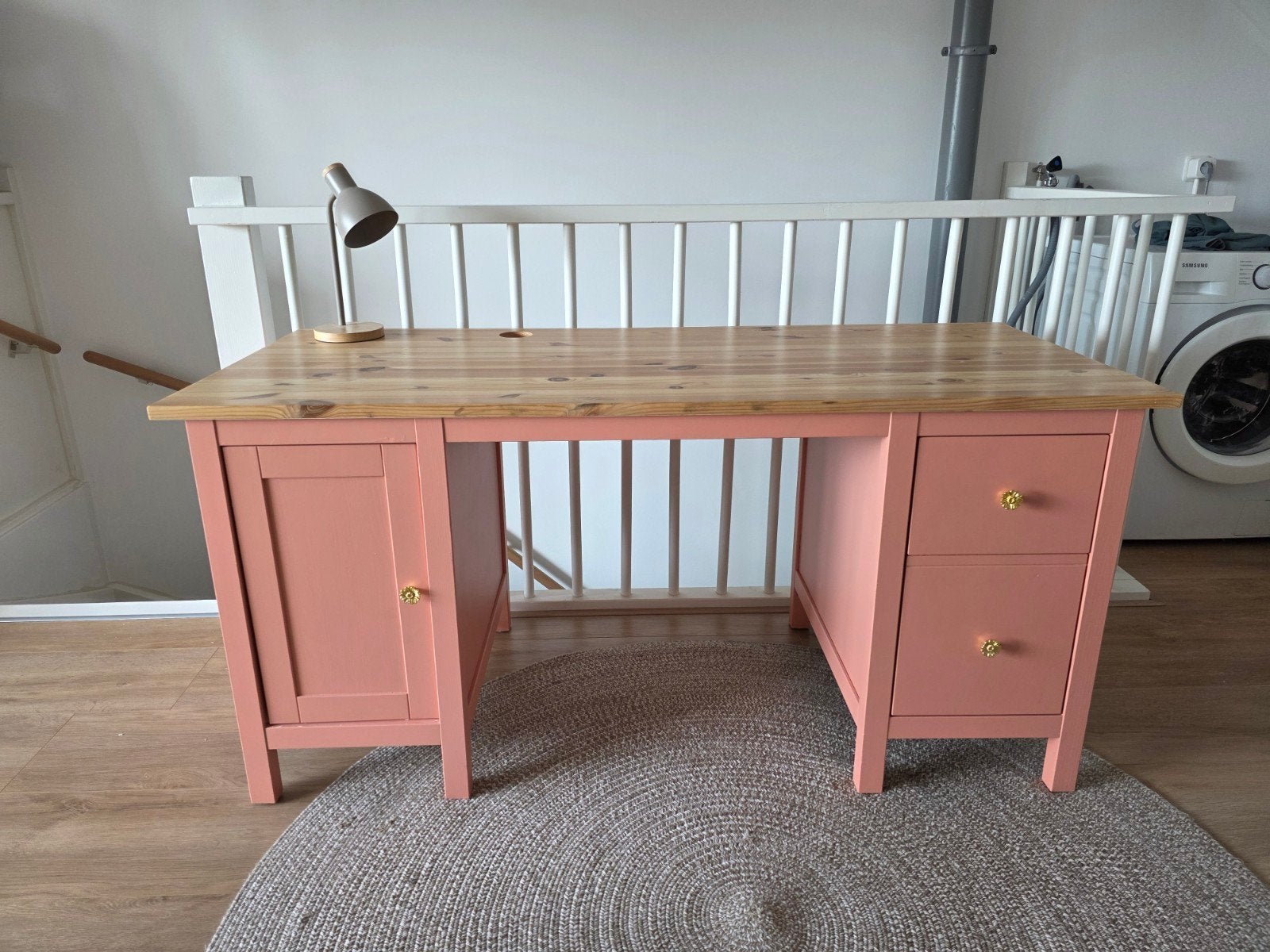 Ikea Hemnes Bureau - Hip Roze met Gouden Bloemknoppen, Ophalen, Zo goed als nieuw