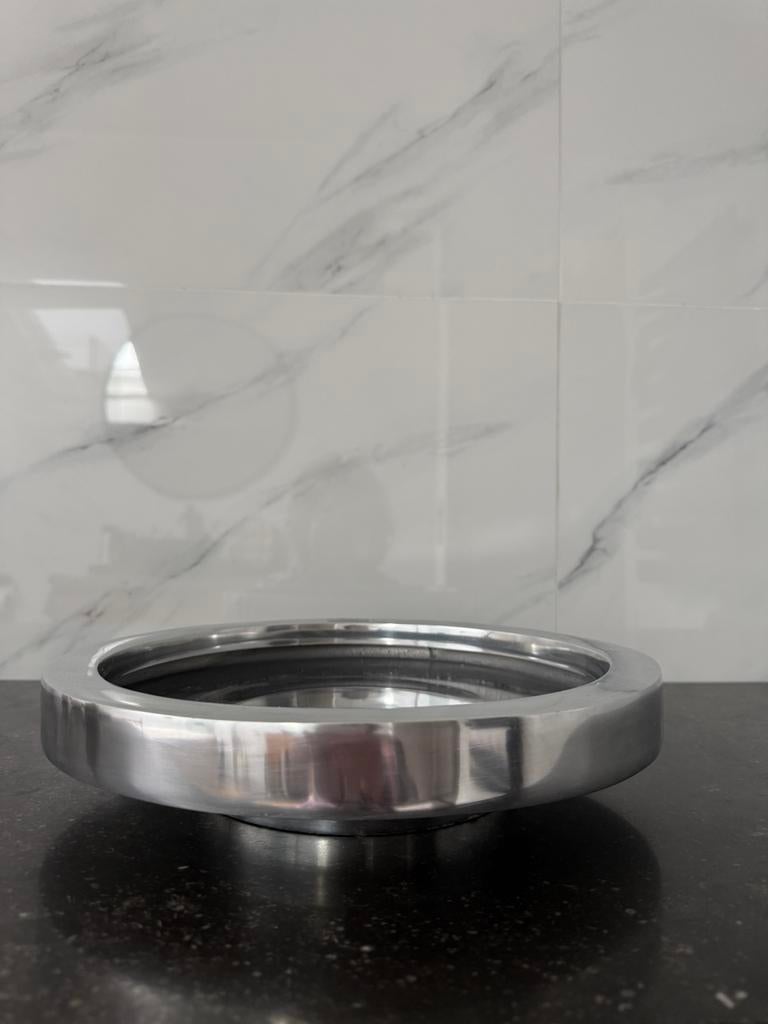 Decoratieve aluminium schaal van merk Bob, Huis en Inrichting, Woonaccessoires | Schalen en Manden, Ophalen, Overige materialen