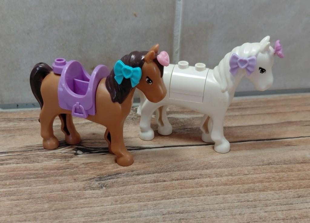 2 lego friends paarden, Lego, Accessoire, Friends, Ophalen of Verzenden