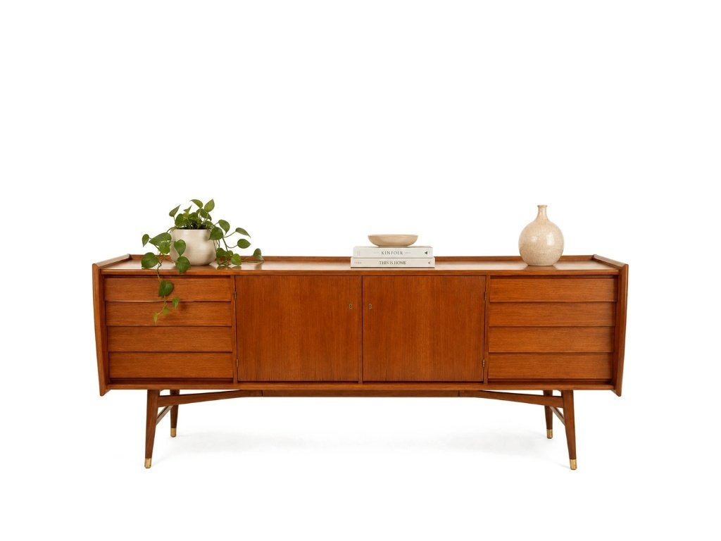 Vintage design dressoirs | Collectie van Frümel, Ophalen, Eikenhout, 150 tot 200 cm, Met deur(en)