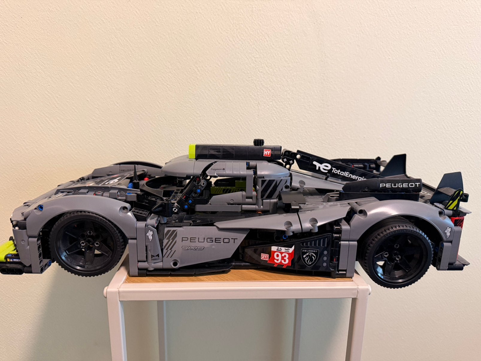 LEGO Technic Peugeot 9X8 24H Le Mans Hybrid Hypercar 42156., Ophalen of Verzenden, Zo goed als nieuw