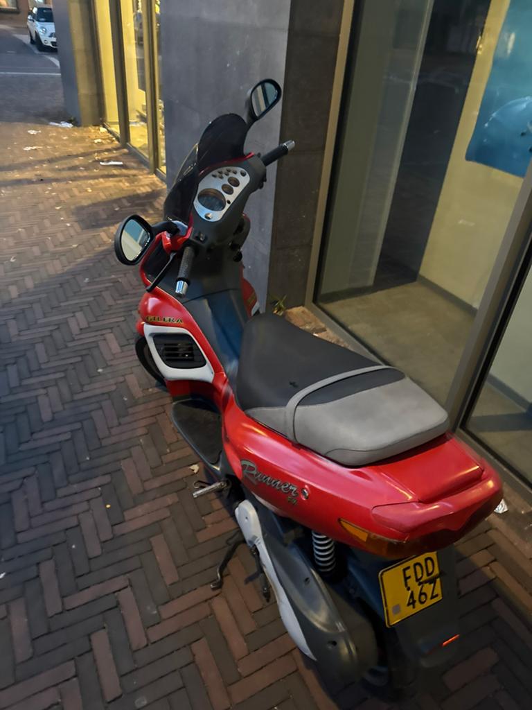 Gilera Runner M07 met 180cc blok en Malossi vario, Fietsen en Brommers, Snorfietsen en Snorscooters, Gebruikt, Gilera, Benzine