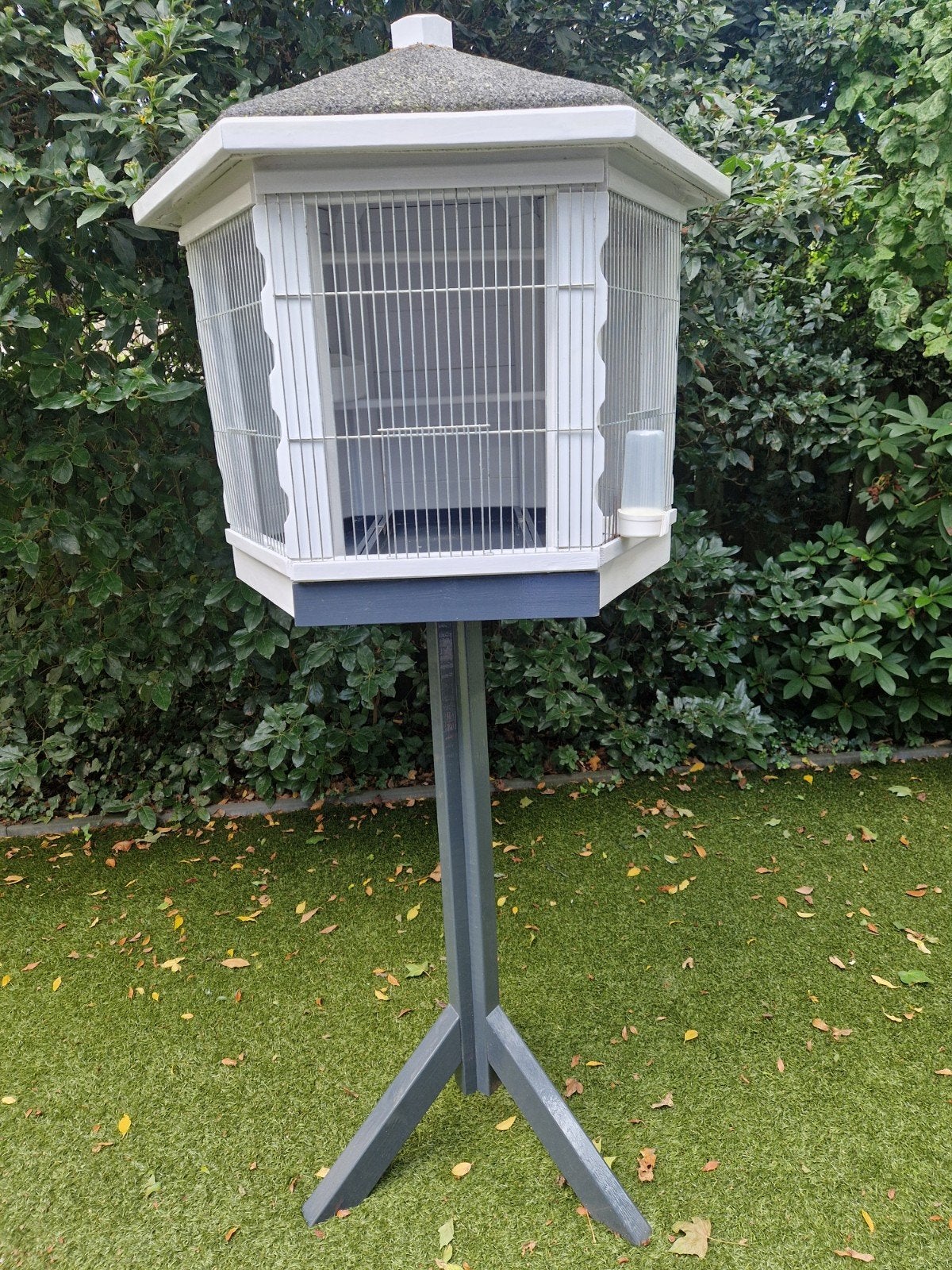 DUIVENHOK OP STANDAARD, Dieren en Toebehoren, Ophalen, Zo goed als nieuw, Hout, Vogelkooi