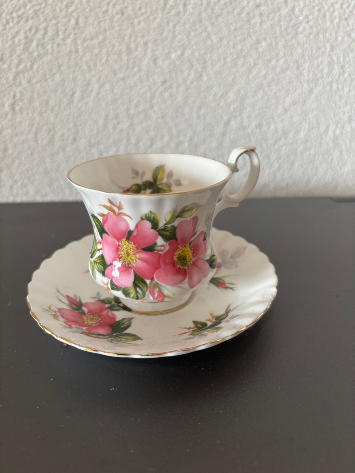 Royal Albert kopen schotel prairie Rose, Verzamelen, Porselein, Kristal en Bestek, Verzenden, Zo goed als nieuw, Porselein, Kop en/of schotel