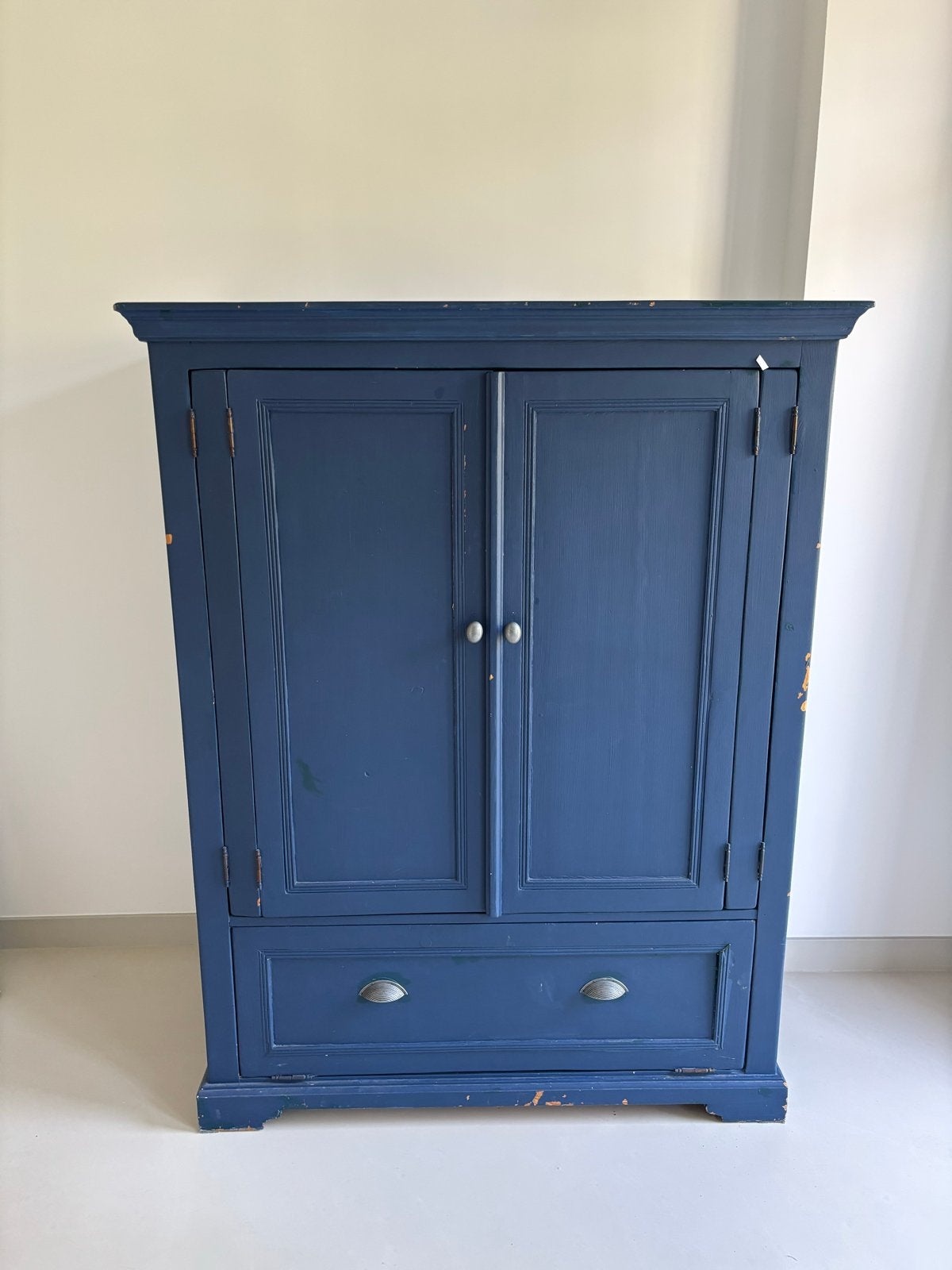 Vintage blauwe (kleding)kast, Ophalen