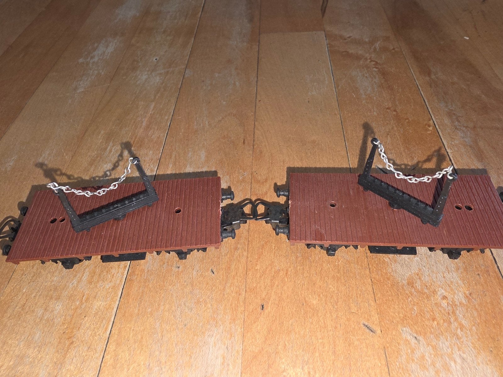 2x Lima platte wagon met rongen - H0, Ophalen of Verzenden, Gebruikt, Wagon, Lima