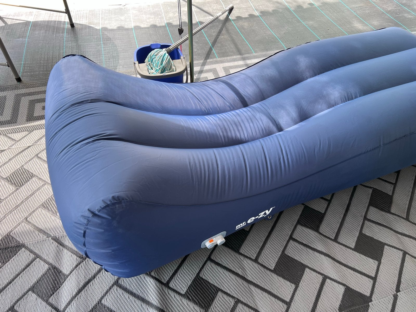 Mr.e-zy opblaasbare zitzak / sunbed - Comfortabel en draagba, Tuin en Terras, Ligbedden, Ophalen of Verzenden, Zo goed als nieuw