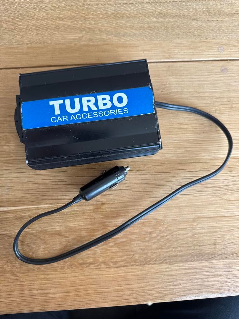 Turbo Auto Omvormer 12V naar 230V (150W/300W), Ophalen of Verzenden, Gebruikt