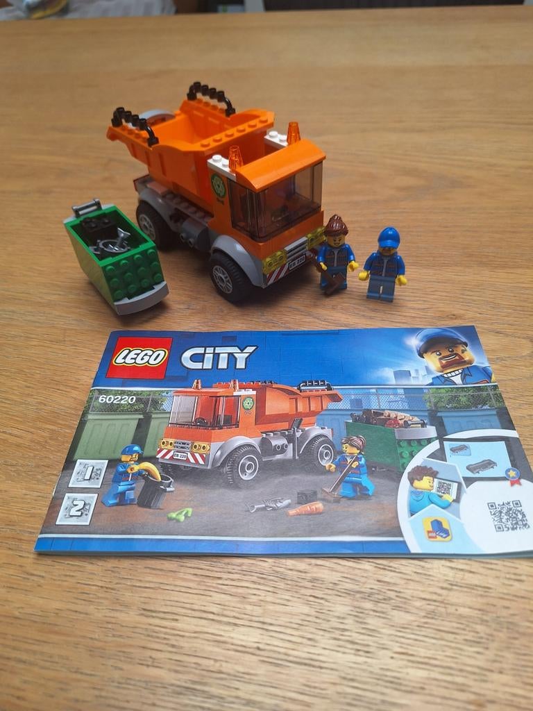 Lego City 60220 Vuilniswagen, Ophalen