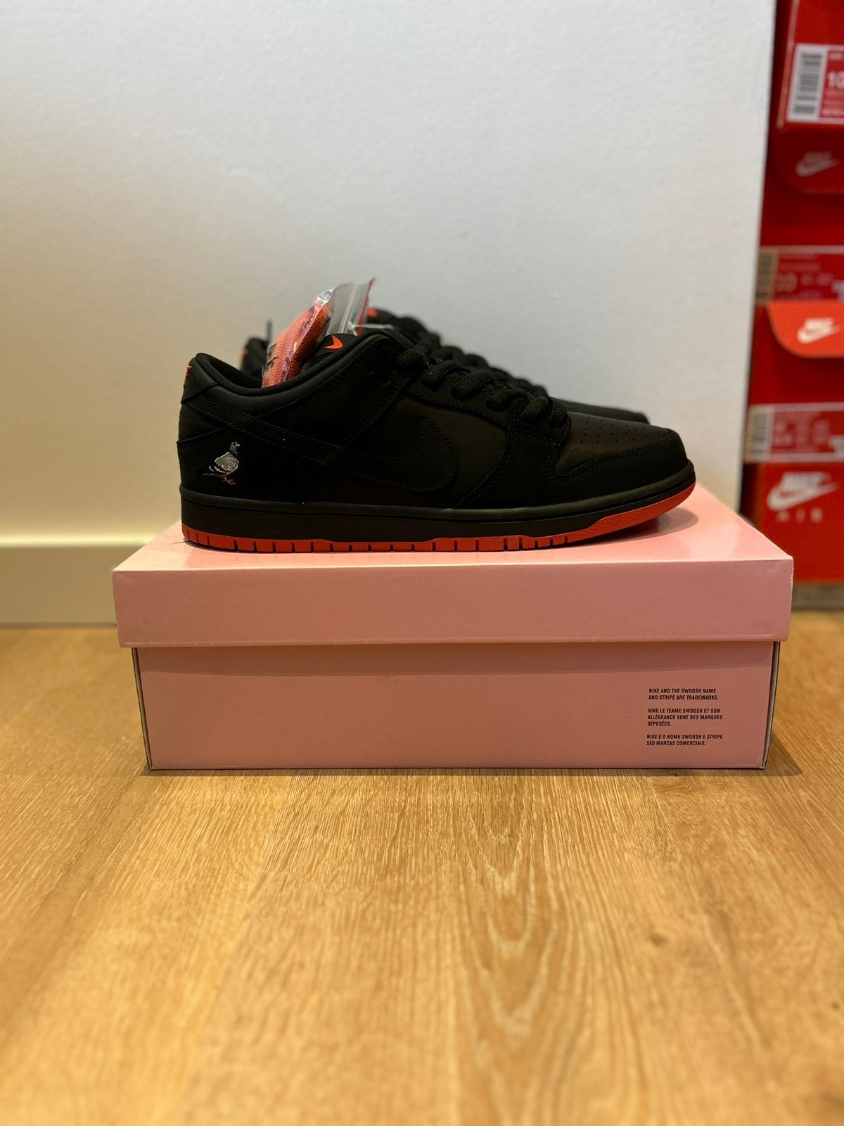 Nike SB dunk low black pigeon maat 44, Kleding | Heren, Schoenen, Zwart, Nieuw, Ophalen of Verzenden, Sneakers of Gympen