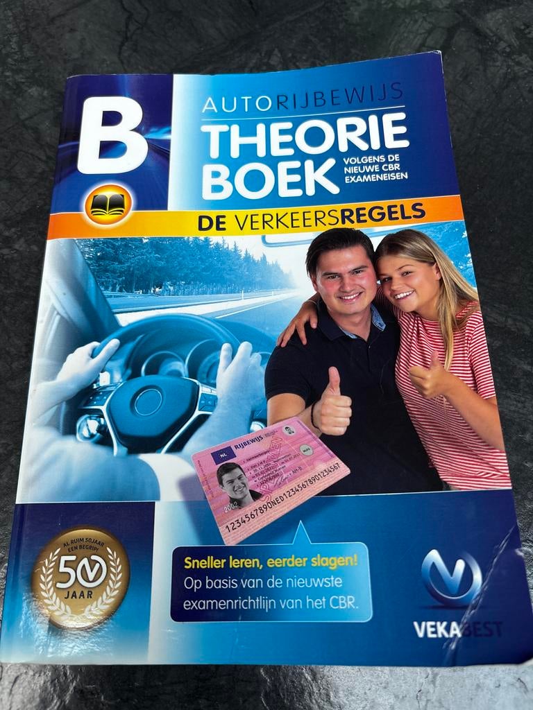 Theorieboek autorijbewijs B - VekaBest, Ophalen of Verzenden, Gelezen, Algemeen