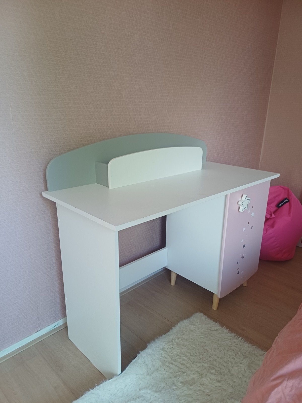 Leuk kinderbureau met opbergruimte roze wit, Ophalen, Gebruikt